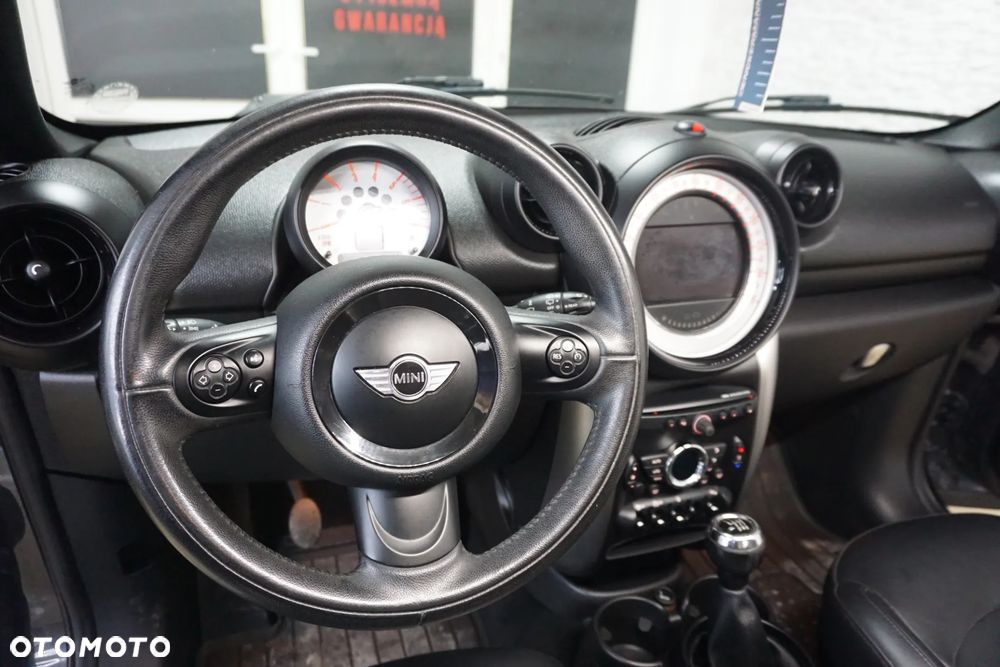MINI Paceman - 19