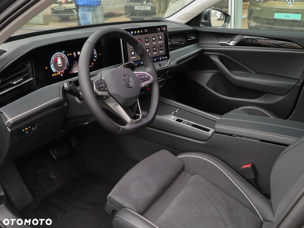 Volkswagen Passat - 10