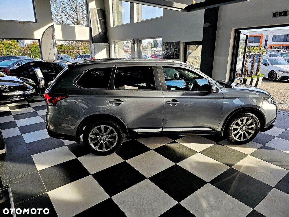 Mitsubishi Outlander - 6