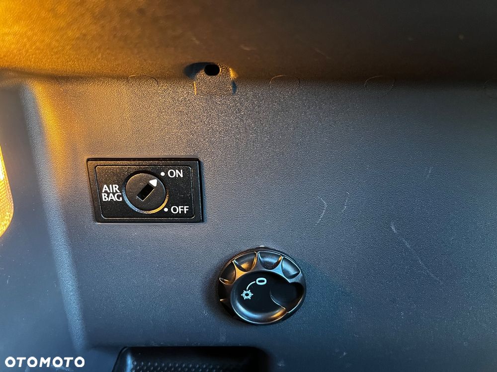 Volkswagen Touran 1.6 TDI DPF BlueMotion Technology Cup - 33