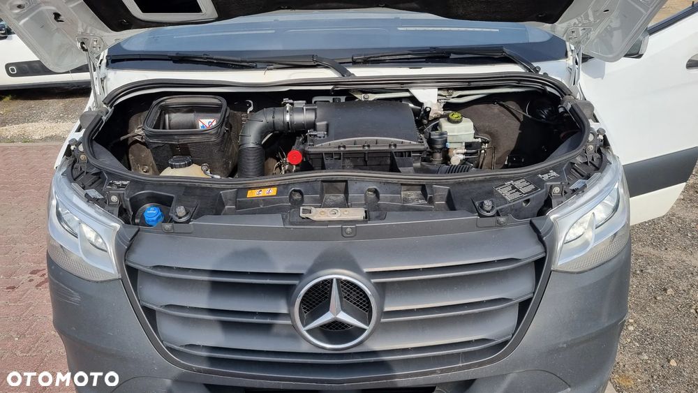 Mercedes-Benz Sprinter - 39