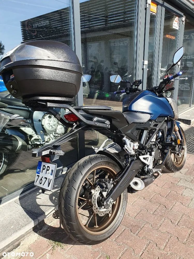 Honda CB - 32