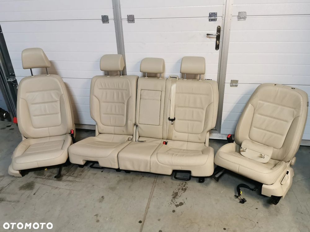 VW TOUAREG 7P 10-18R FOTEL FOTELE KOMPLET KANAPA SKÓRA JASNA KOMPLET FOTELI TOUAREG 7P - 2