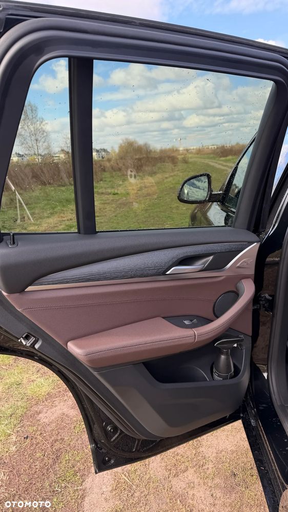 BMW X3 xDrive20i mHEV - 16