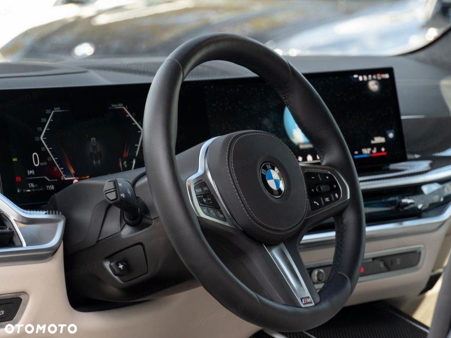 BMW X7 - 8