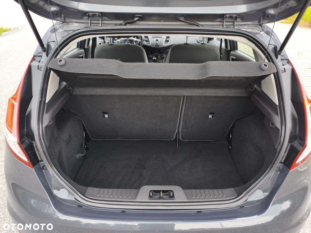 Ford Fiesta - 24