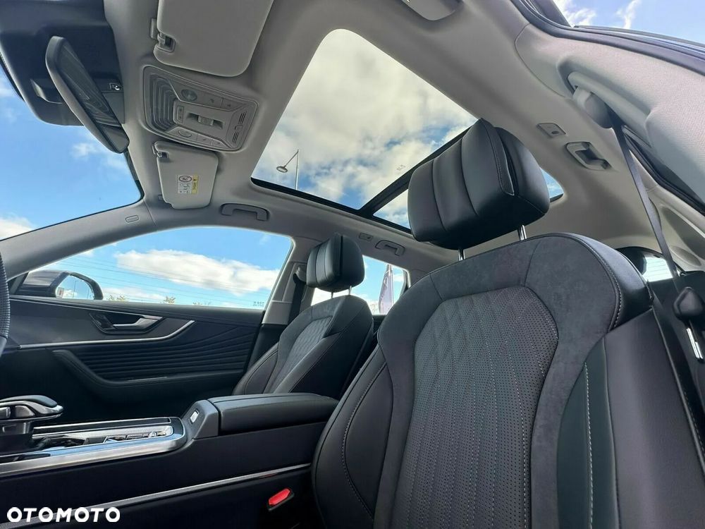 Hongqi HS5 2.0T Executive AWD - 22