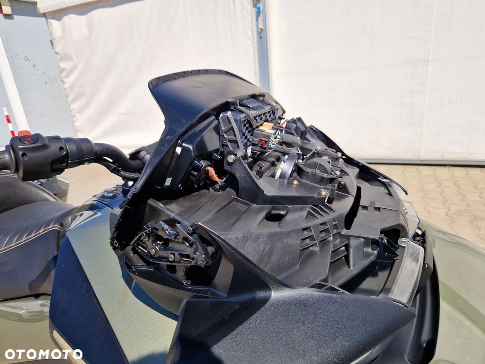 Can-Am Spyder - 37