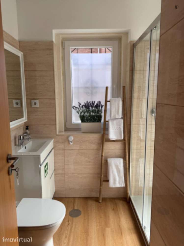 Quarto - localizado em Paranhos Porto - Grande imagem: 3/19