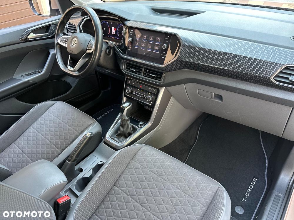 Volkswagen T-Cross 1.0 TSI Style DSG - 8