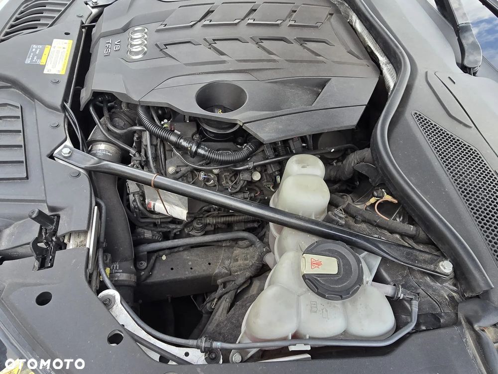 Audi A8 - 32