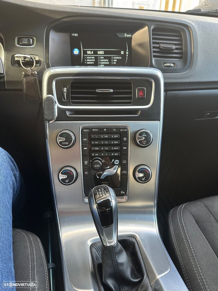 Volvo S60 D4 Momentum - 11