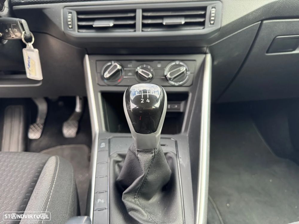 VW Polo 1.0 TSI Urban - 12