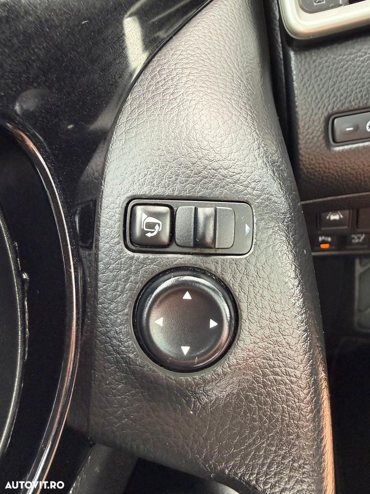 Nissan Qashqai 1.5 DCI N-Connecta - 27