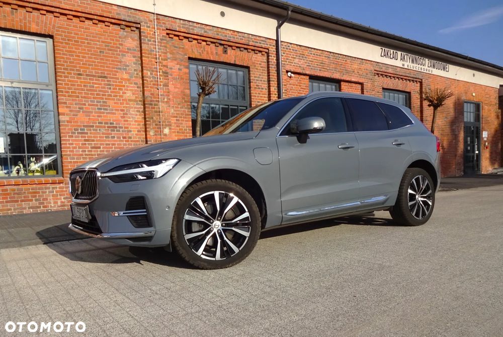 Volvo XC 60 T8 Plug-In Hybrid AWD Ultra Dark - 1