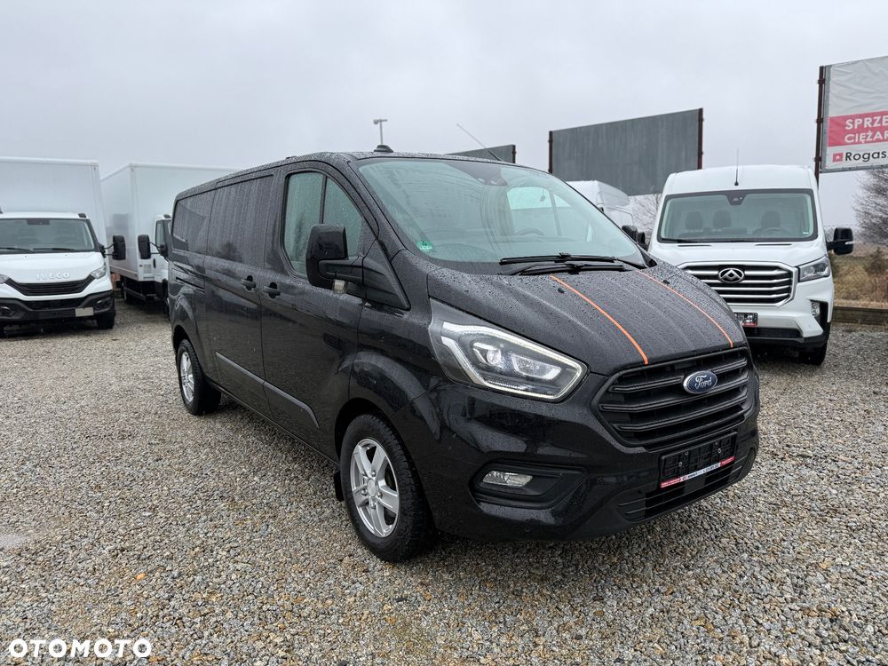 Ford TRANSIT CUSTOM BLACK EDITION L2H1/2xBoczne drzwi/Automat/Bi-Xenon/Navi/Klima/Kamera/Grzane fotele/PDC przód i tył/Grzana szyba/Hak/Bagażnik