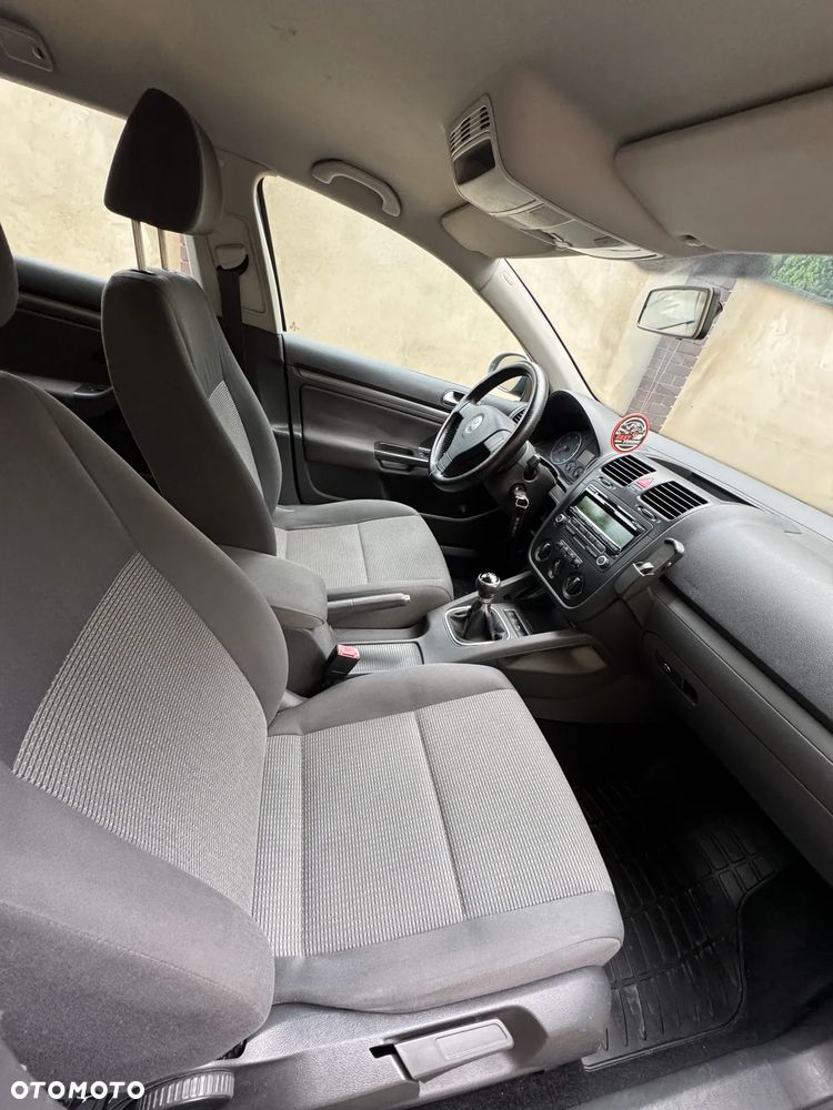 Volkswagen Golf V 1.9 TDI Comfortline - 15
