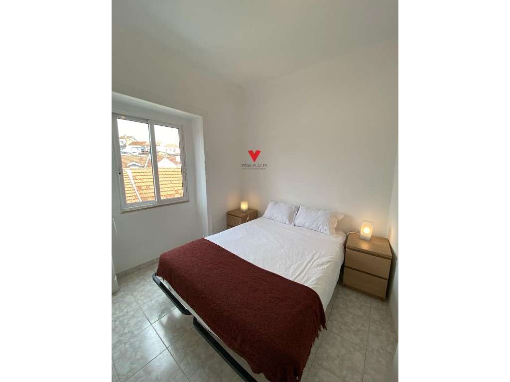 Prédio para recuperar em Campo Ourique - Grande imagem: 4/14