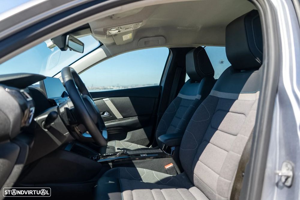 Citroën C4 X 1.5 BlueHDi Plus EAT8 - 3