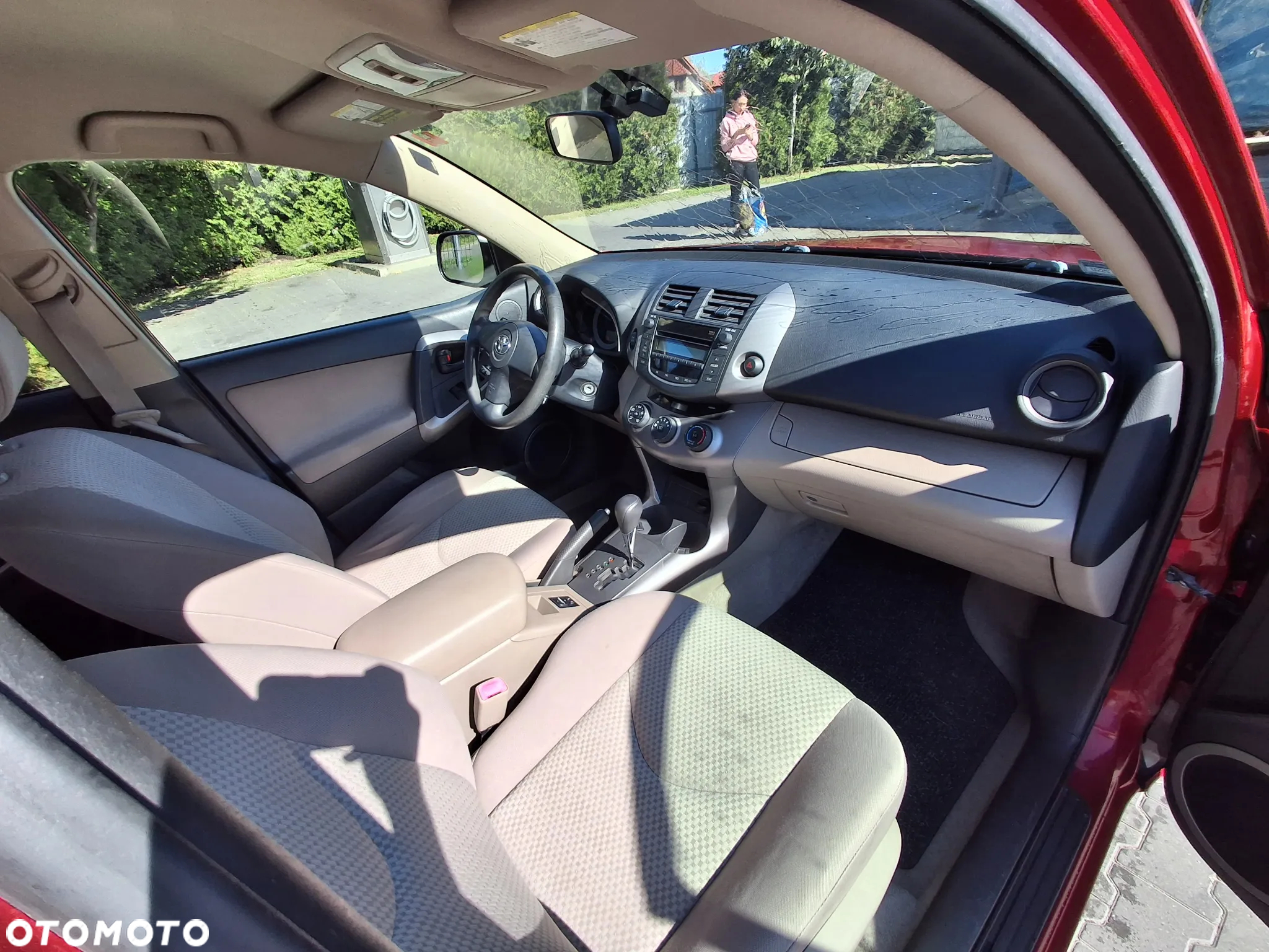 Toyota RAV4 - 10