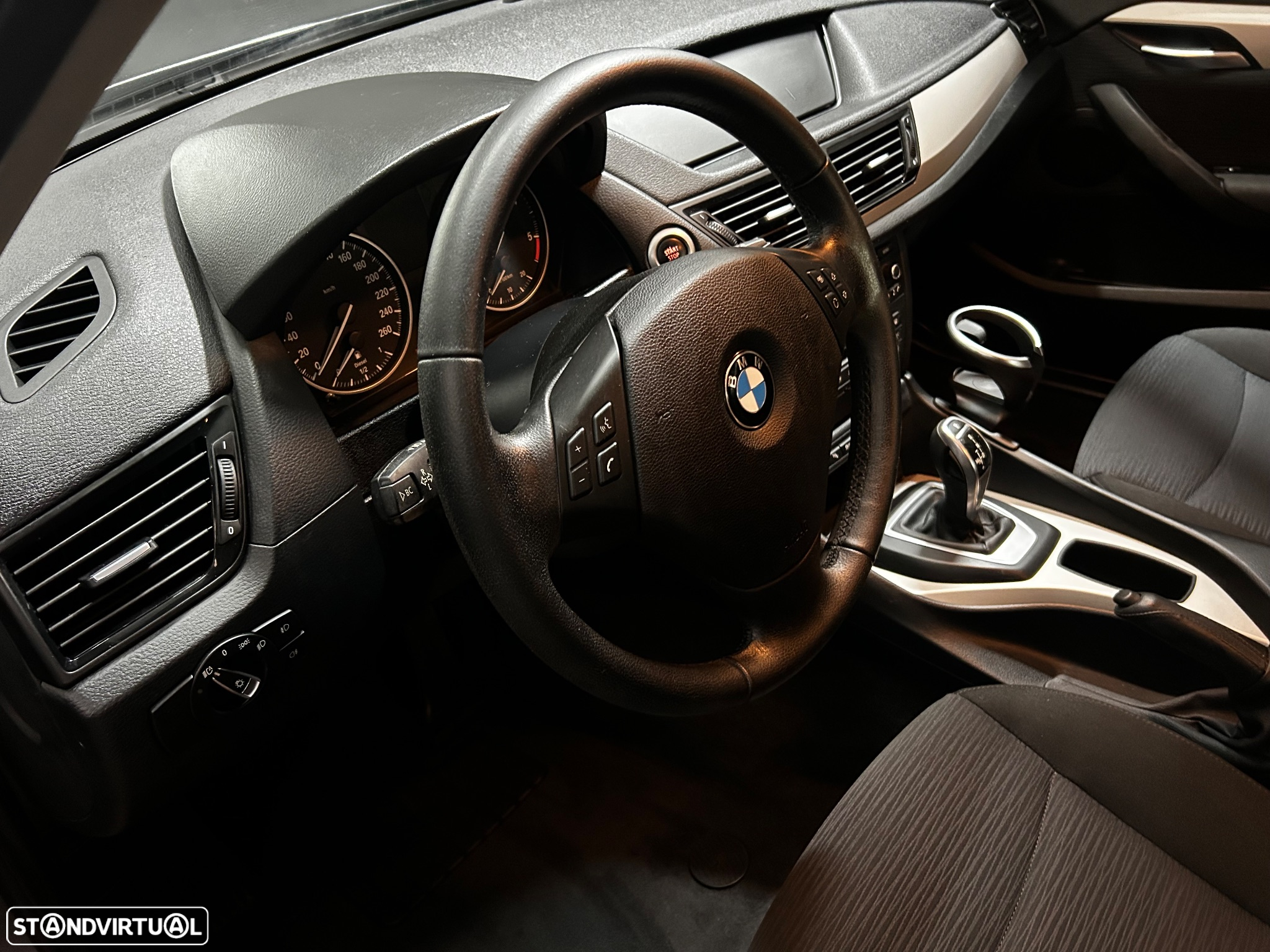 BMW X1 16 d sDrive Auto - 24