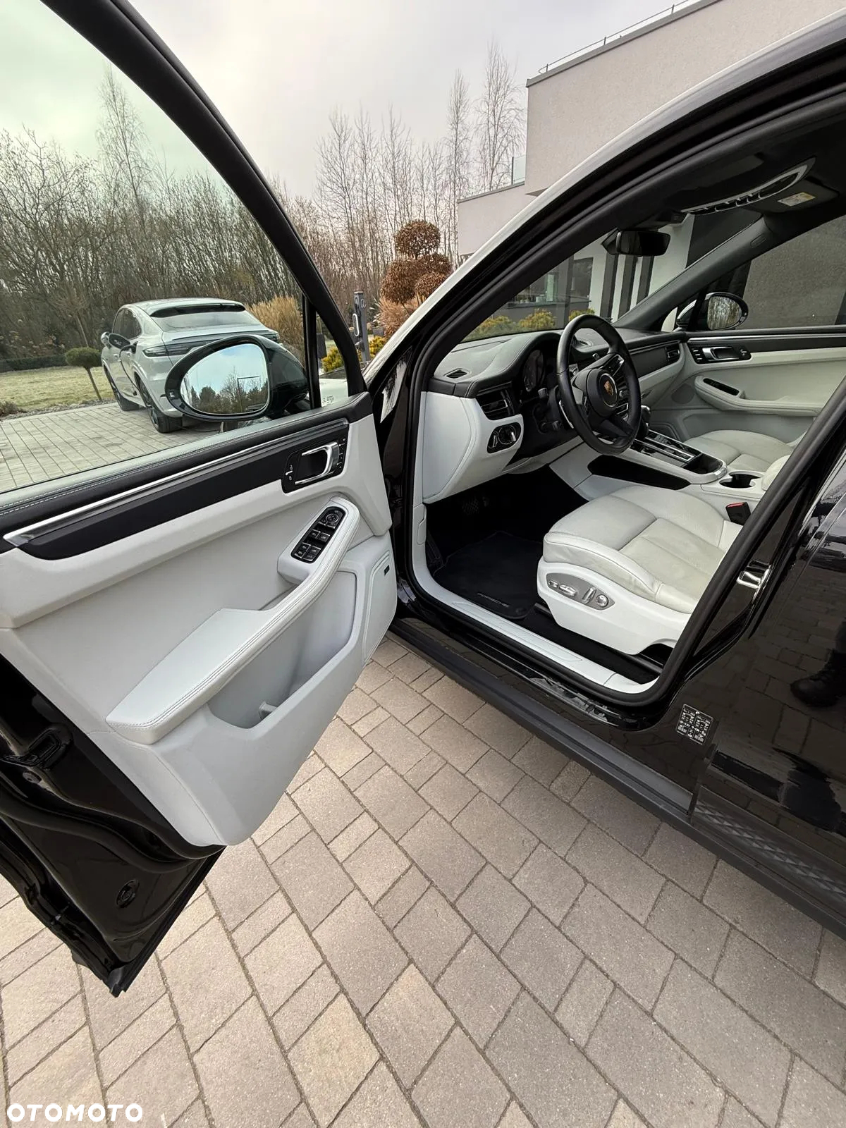 Porsche Macan Standard - 10
