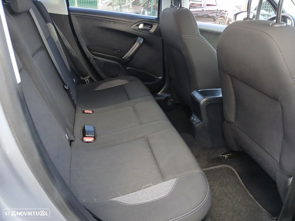 Peugeot 2008 1.2 PureTech Style - 21