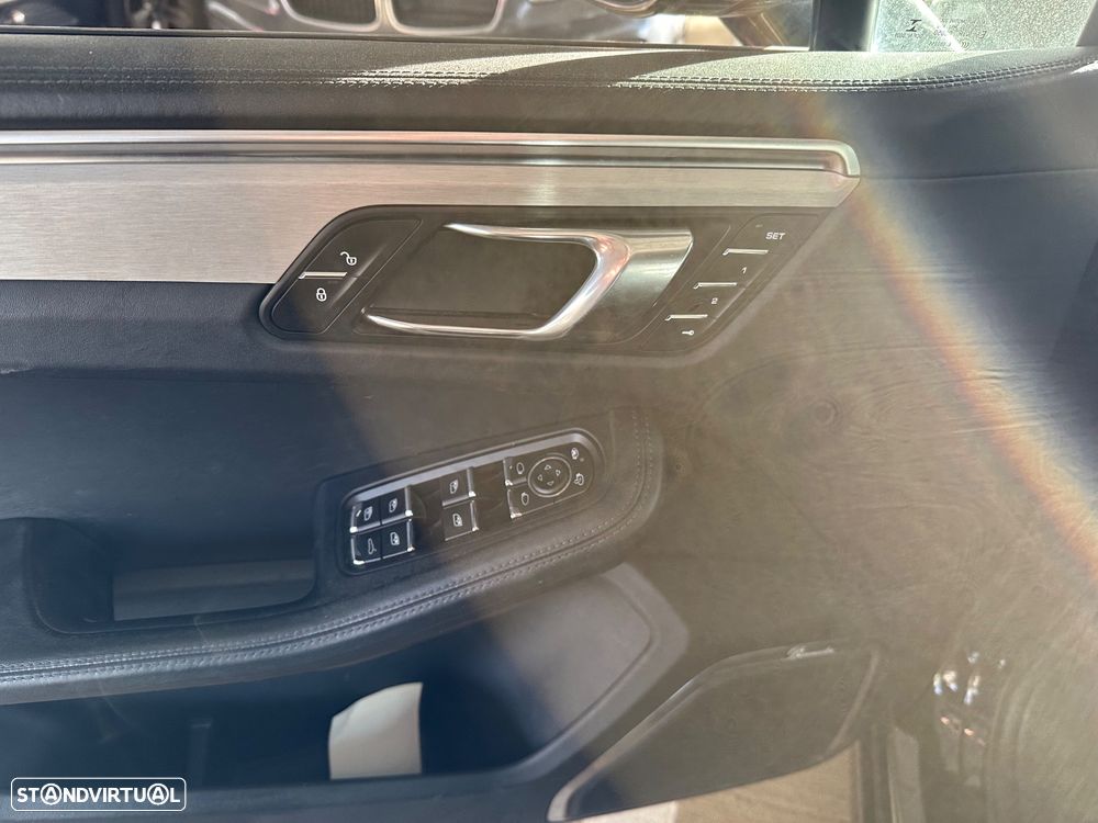 Porsche Macan Turbo - 5