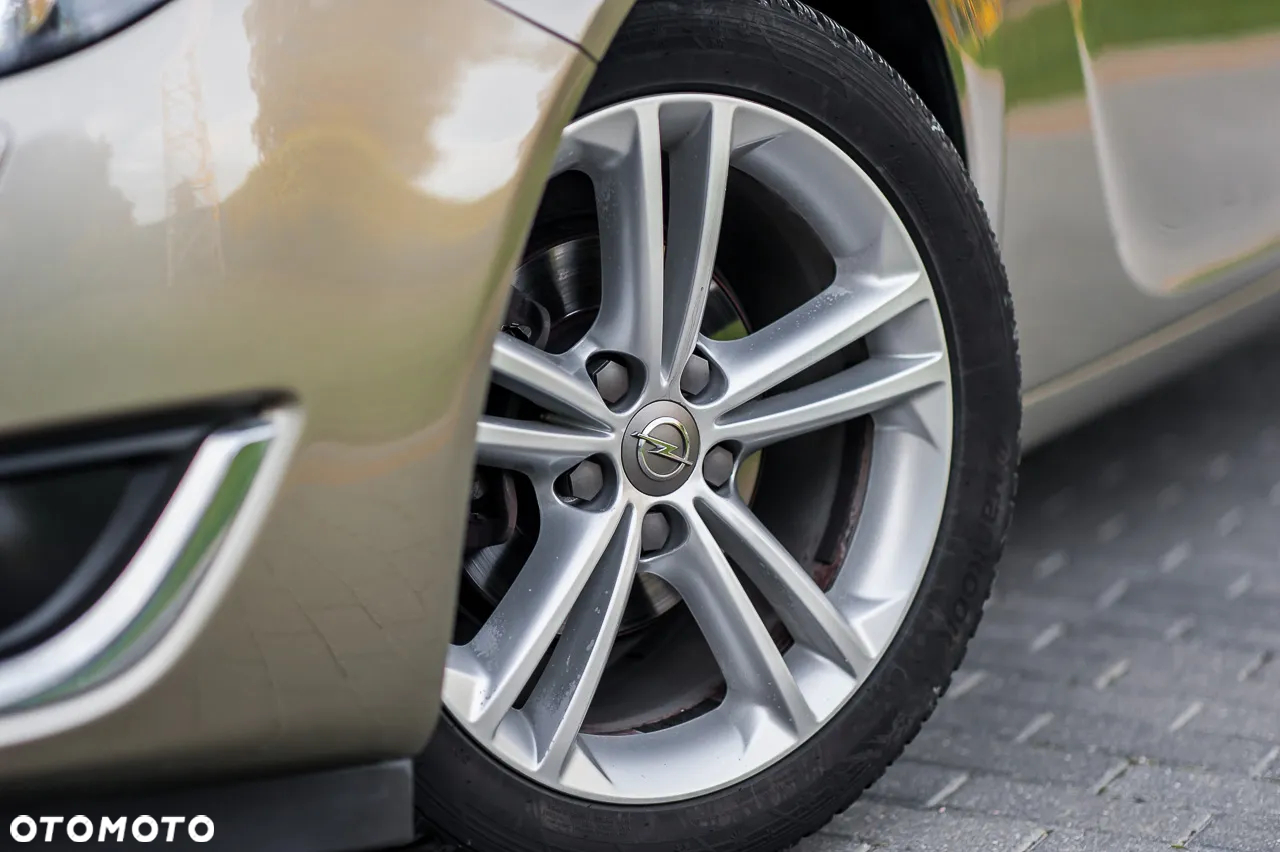 Opel Insignia 2.0 CDTI Cosmo ecoFLEX S&S - 17