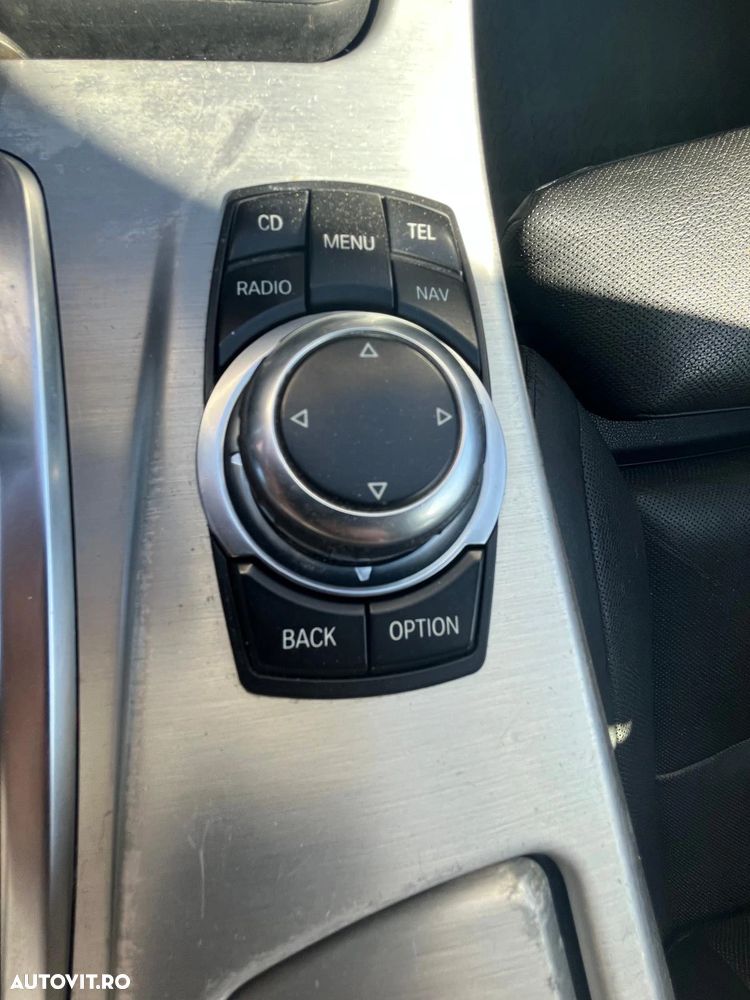 BMW Seria 5 520d - 27