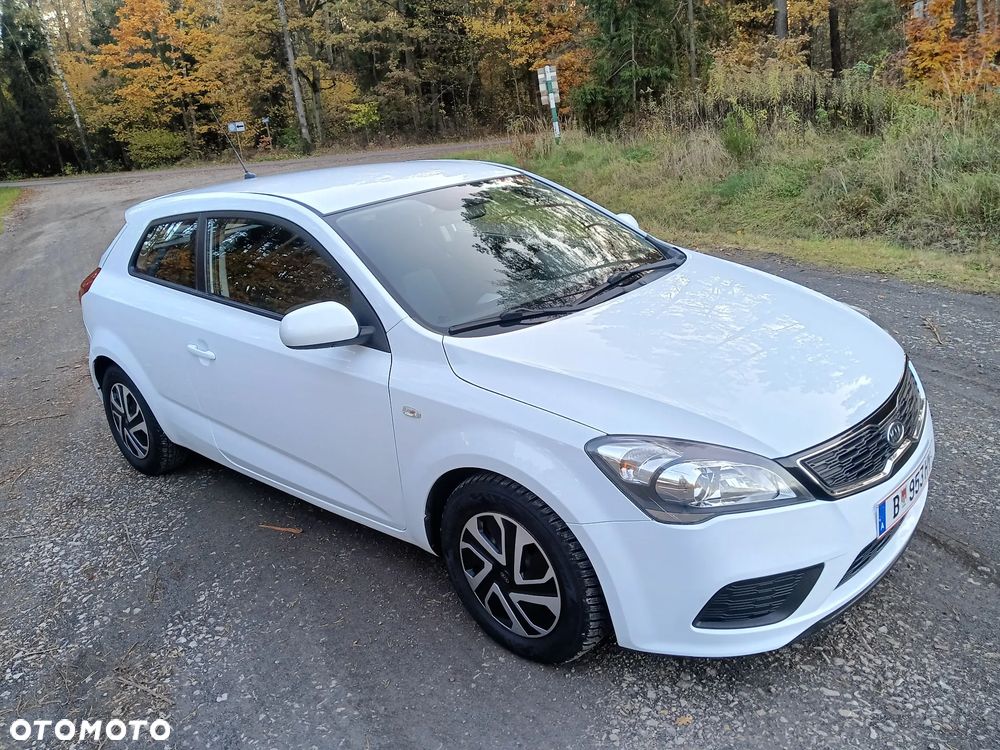 Kia ProCeed - 22