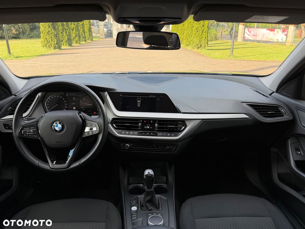 BMW Seria 1 116i - 11
