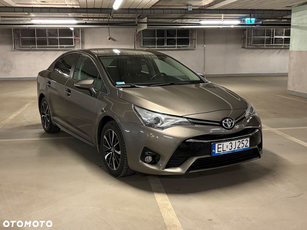 Toyota Avensis 2.0 D-4D Premium - 6