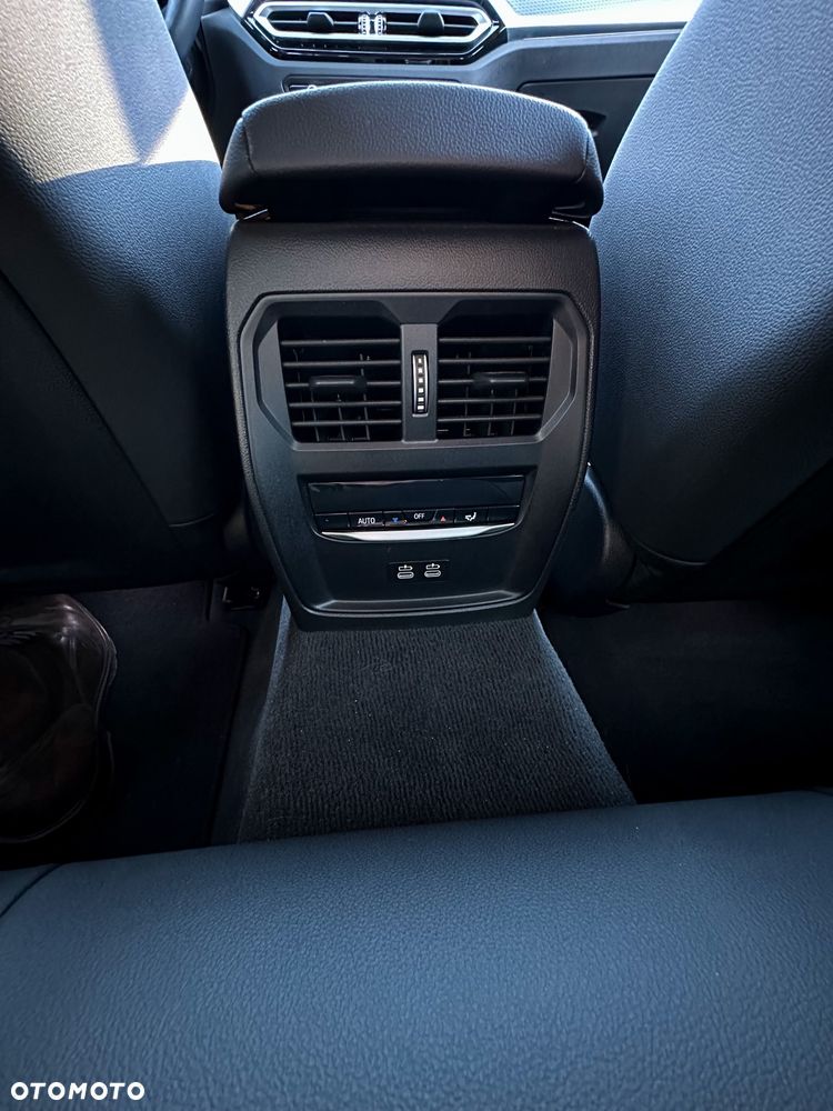 BMW Seria 3 320d Touring xDrive M Sport - 25