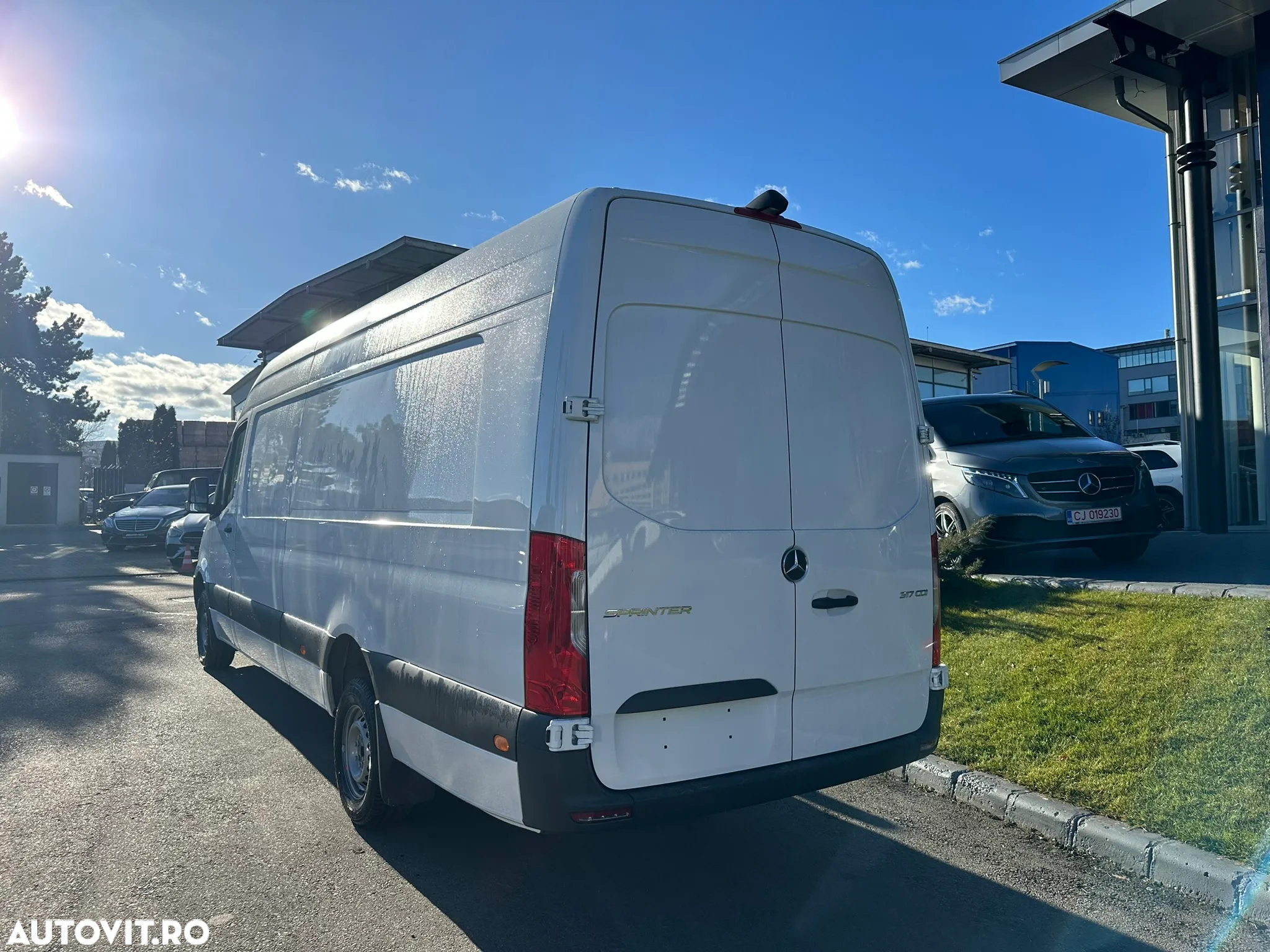 Mercedes-Benz Sprinter - 3