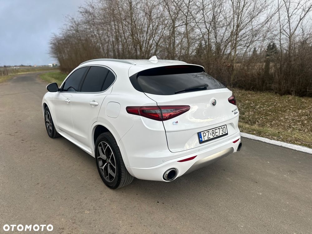 Alfa Romeo Stelvio 2.0 Turbo 16V AT8-Q4 B-Tech - 7