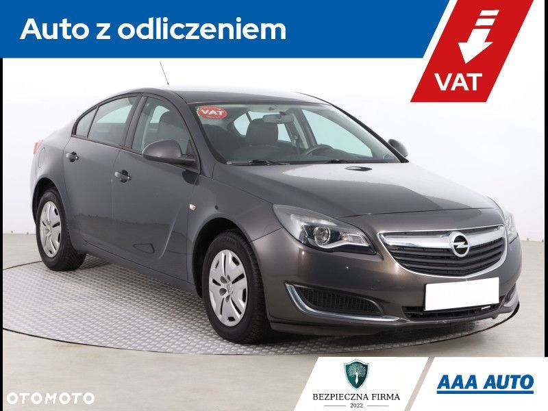 Opel Insignia - 1