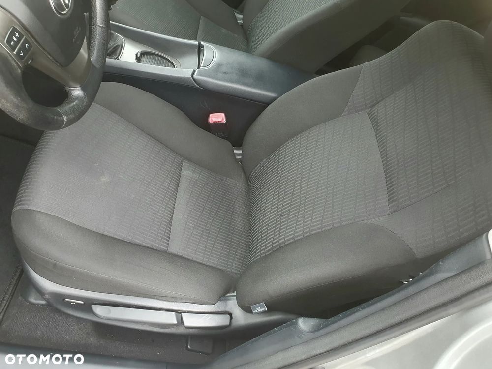 Toyota Avensis 1.8 Sol - 7