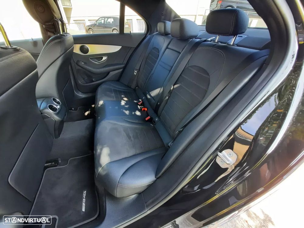 Mercedes-Benz C 300 de AMG Line - 16