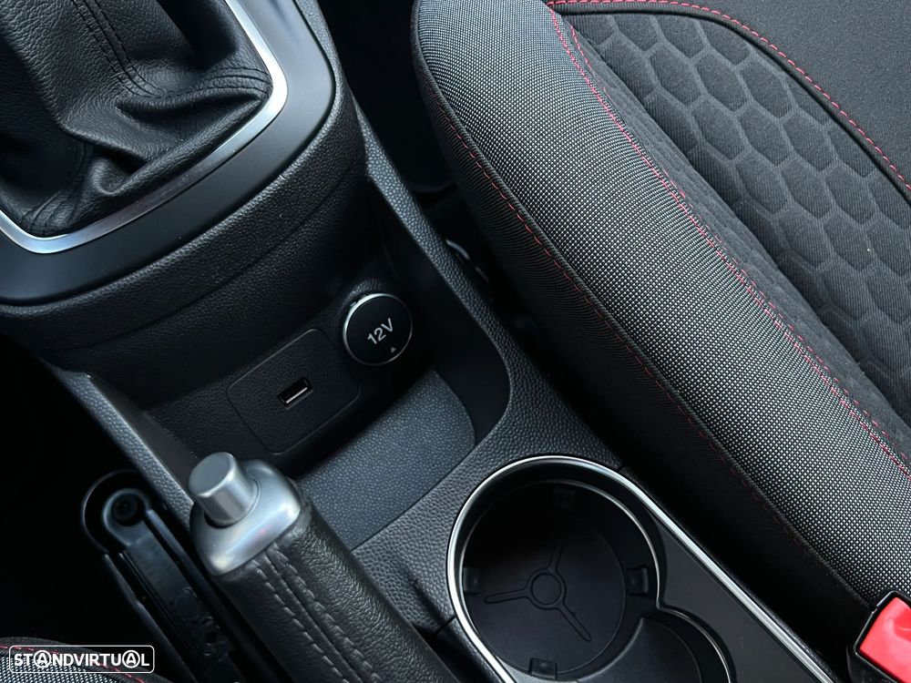 Ford Fiesta 1.0 EcoBoost ST-Line X - 19