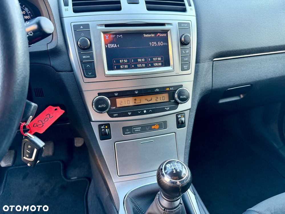 Toyota Avensis 1.8 Executive - 19