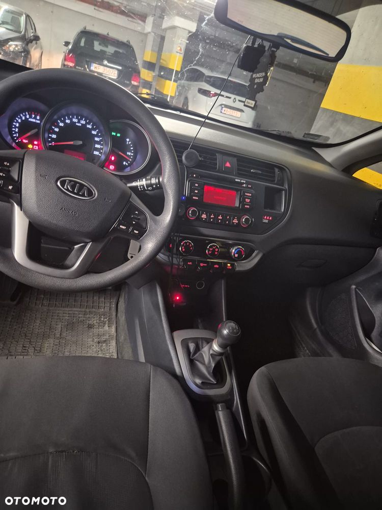 Kia Rio 1.2 M - 12