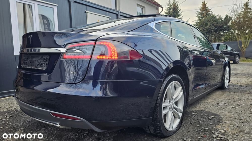 Tesla Model S Standard - 8
