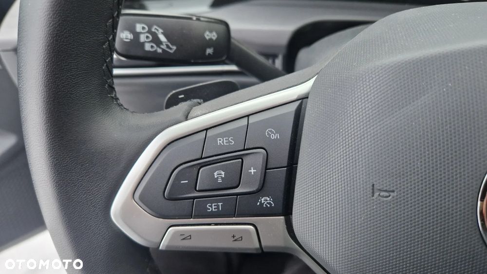 Volkswagen Golf 1.5 eTSI Style DSG - 32