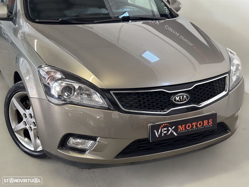 Kia Ceed SW 1.6 CRDi EX ISG - 9