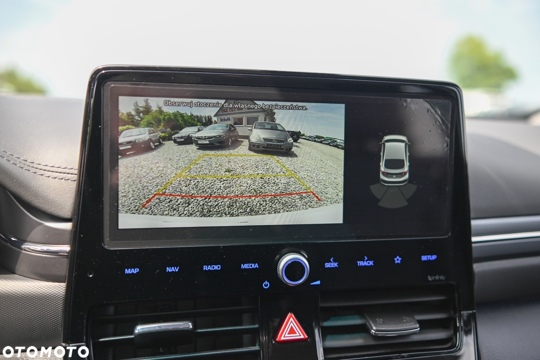 Hyundai IONIQ - 13