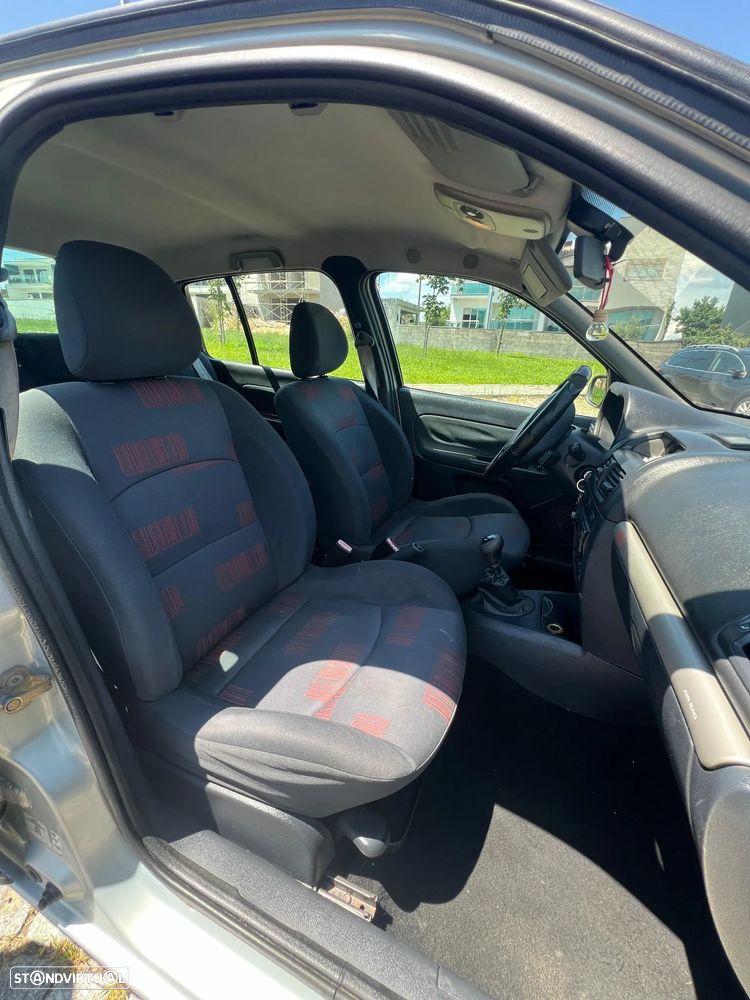 Renault Clio 1.2 16V Extreme - 4