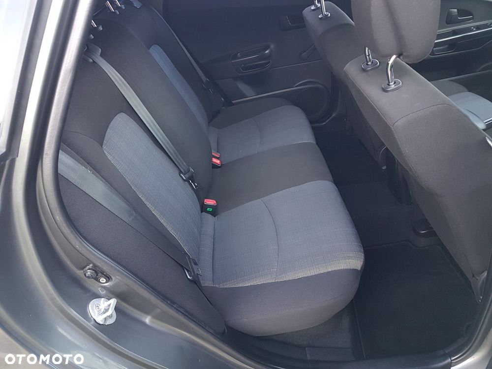 Kia Ceed 1.4 CVVT Dream-Team Edition - 26