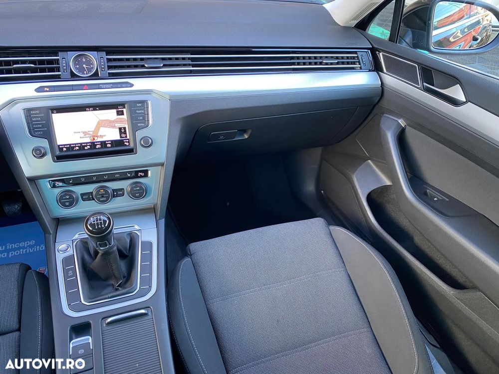 Volkswagen Passat - 18