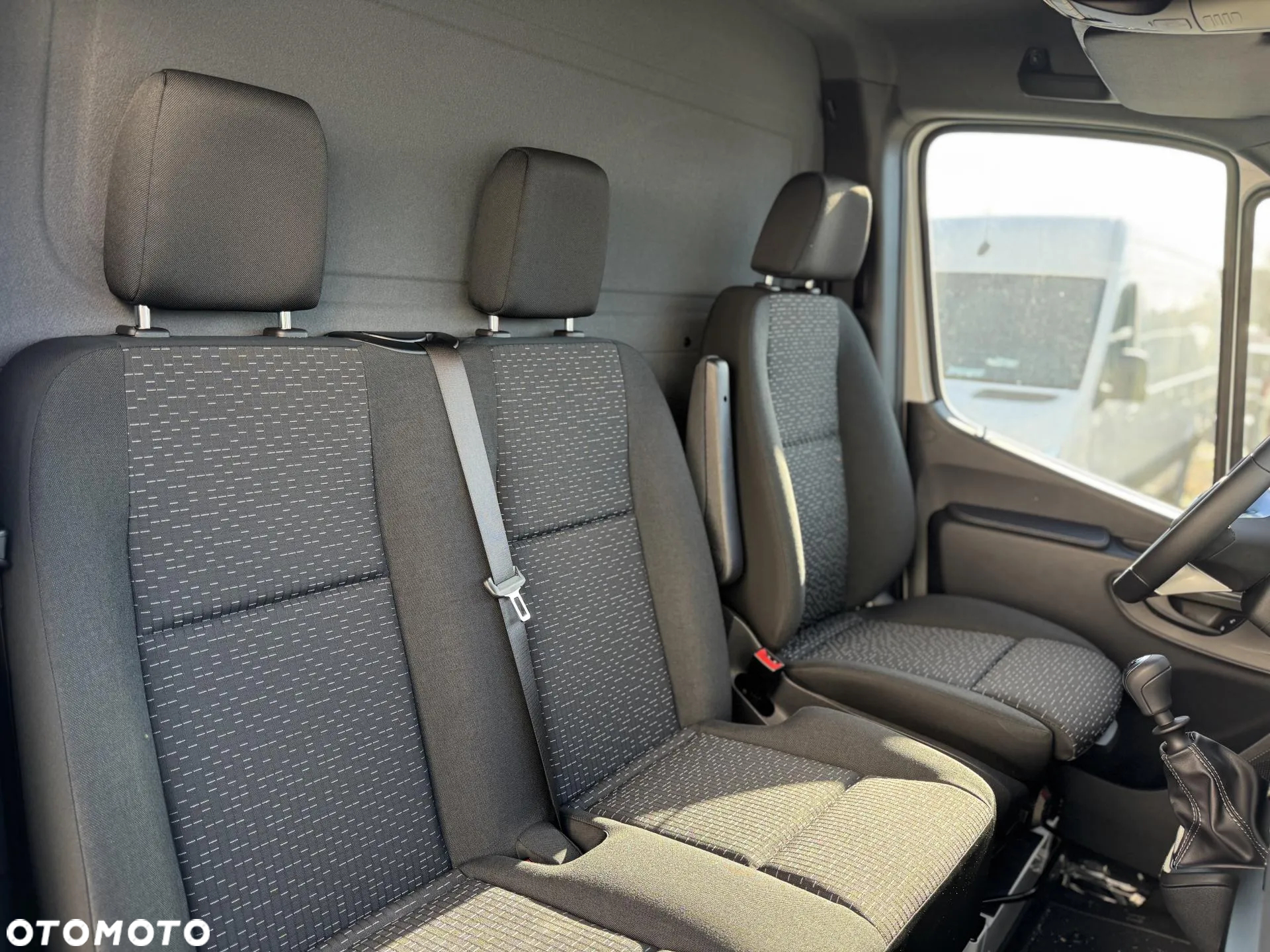 Mercedes-Benz Sprinter - 9